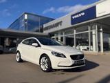 Volvo V40 D3*Summum*Navi*Leder*AHK*BLIS*Pano*Xenon*RFK - Volvo V40 Summum mit Diesel-Antrieb