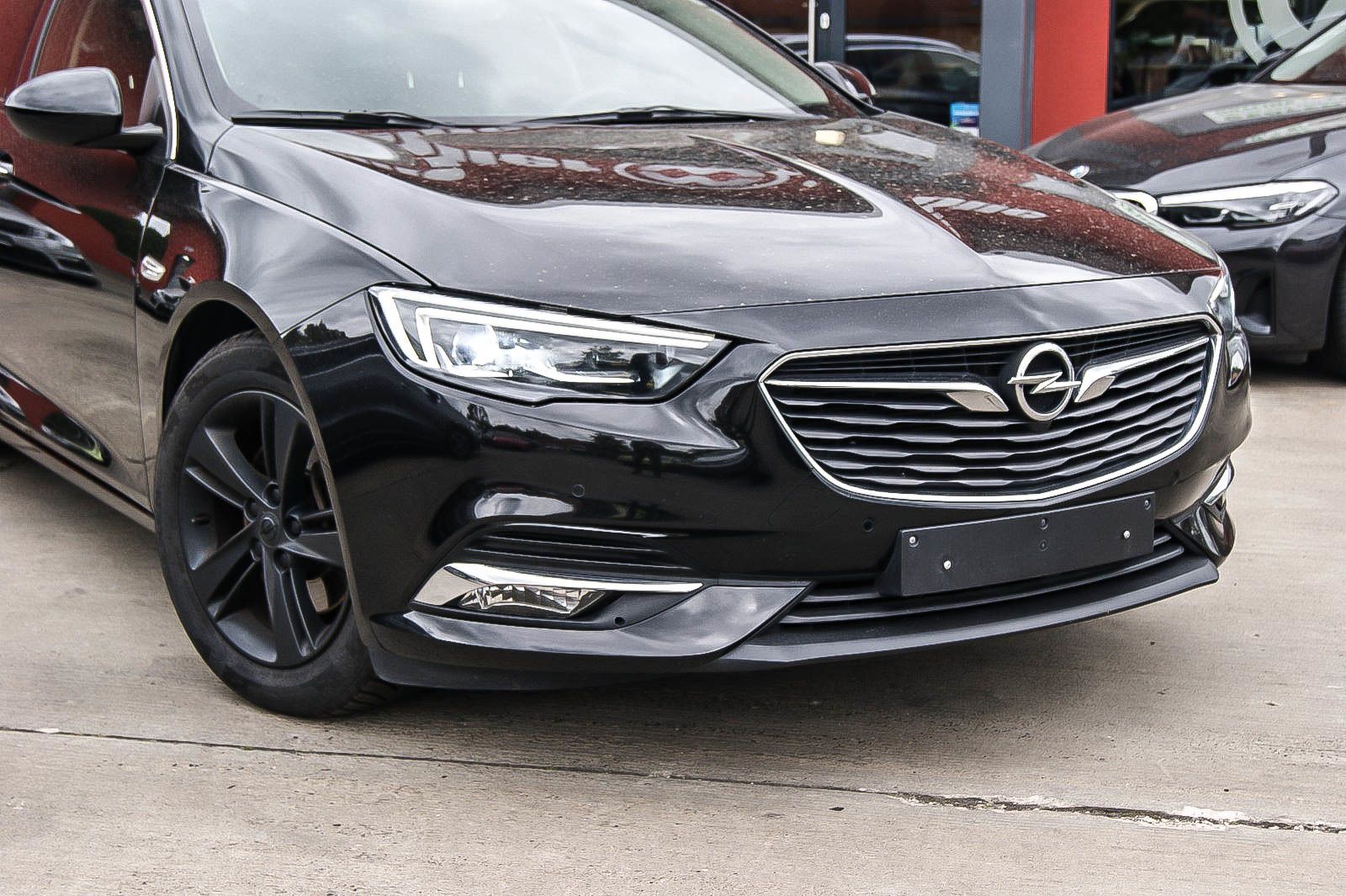 Fahrzeugabbildung Opel Insignia Sports Tourer 1.5T INNOVATION LED NAVI