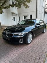 BMW 530i Touring Luxury Line  - BMW 530 Gebrauchtwagen in Nürnberg