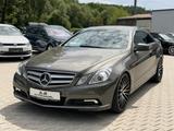 Mercedes-Benz E 250 E Coupe CGI BlueEfficiency/NAVI/Rcam - Mercedes-Benz E 250: Coupe