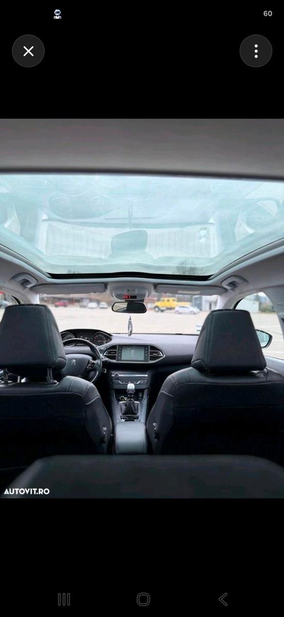 Peugeot 308 2014 — салон