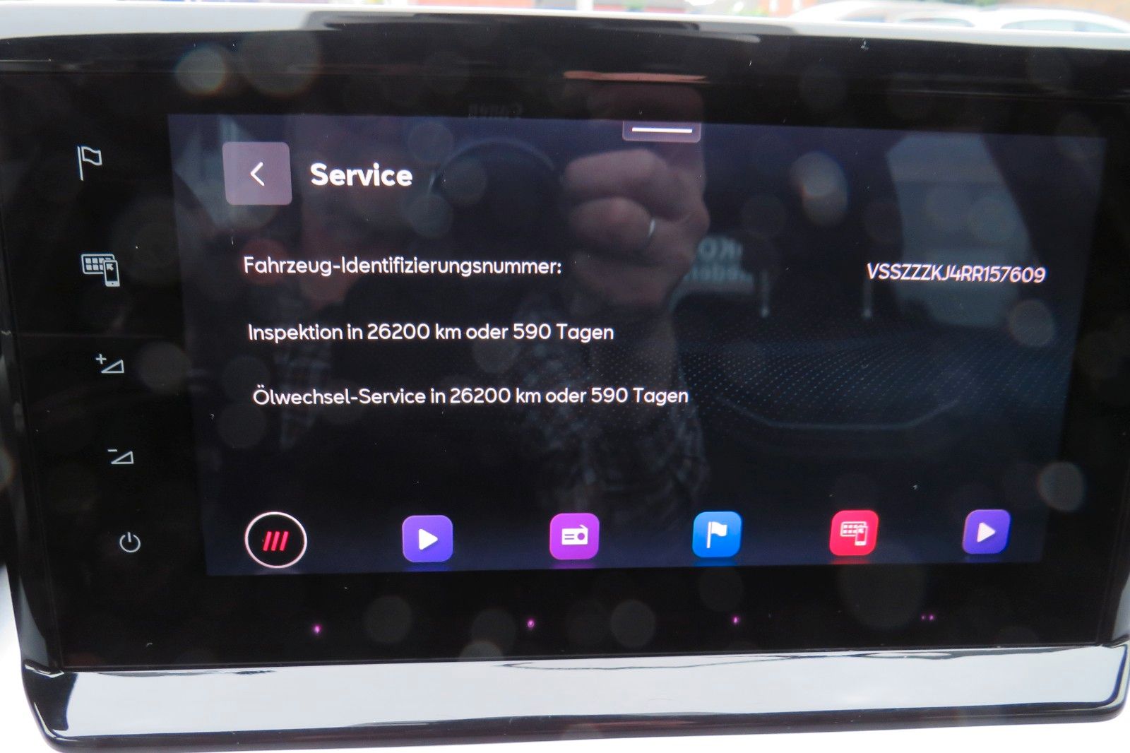 Fahrzeugabbildung SEAT Arona FR DSG NAVI SITZH. KAMERA ACC ASSISTENT-PA