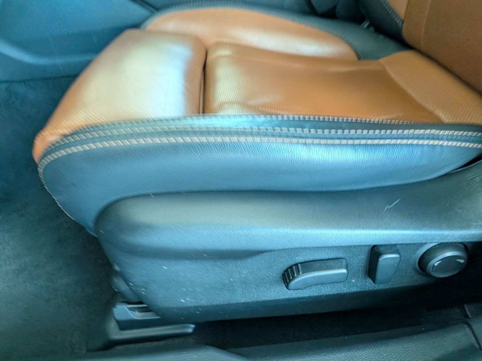 Fahrzeugabbildung Subaru Outback 2.5i Platinum EyeSight AWD LED CAM LEDER