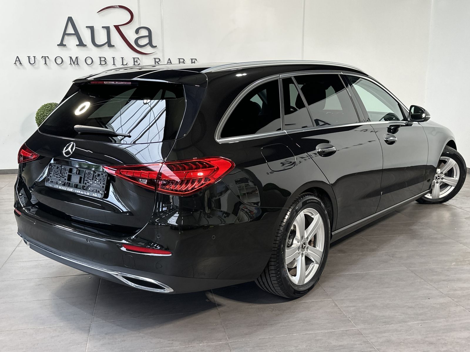 Fahrzeugabbildung Mercedes-Benz C 220d T Avantgarde NAV+LED+AHK+KAM+VCOCKPIT+1HD