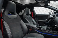 CLA 45 AMG S BURMESTER PANORAMIC MEMORY AEROPACK