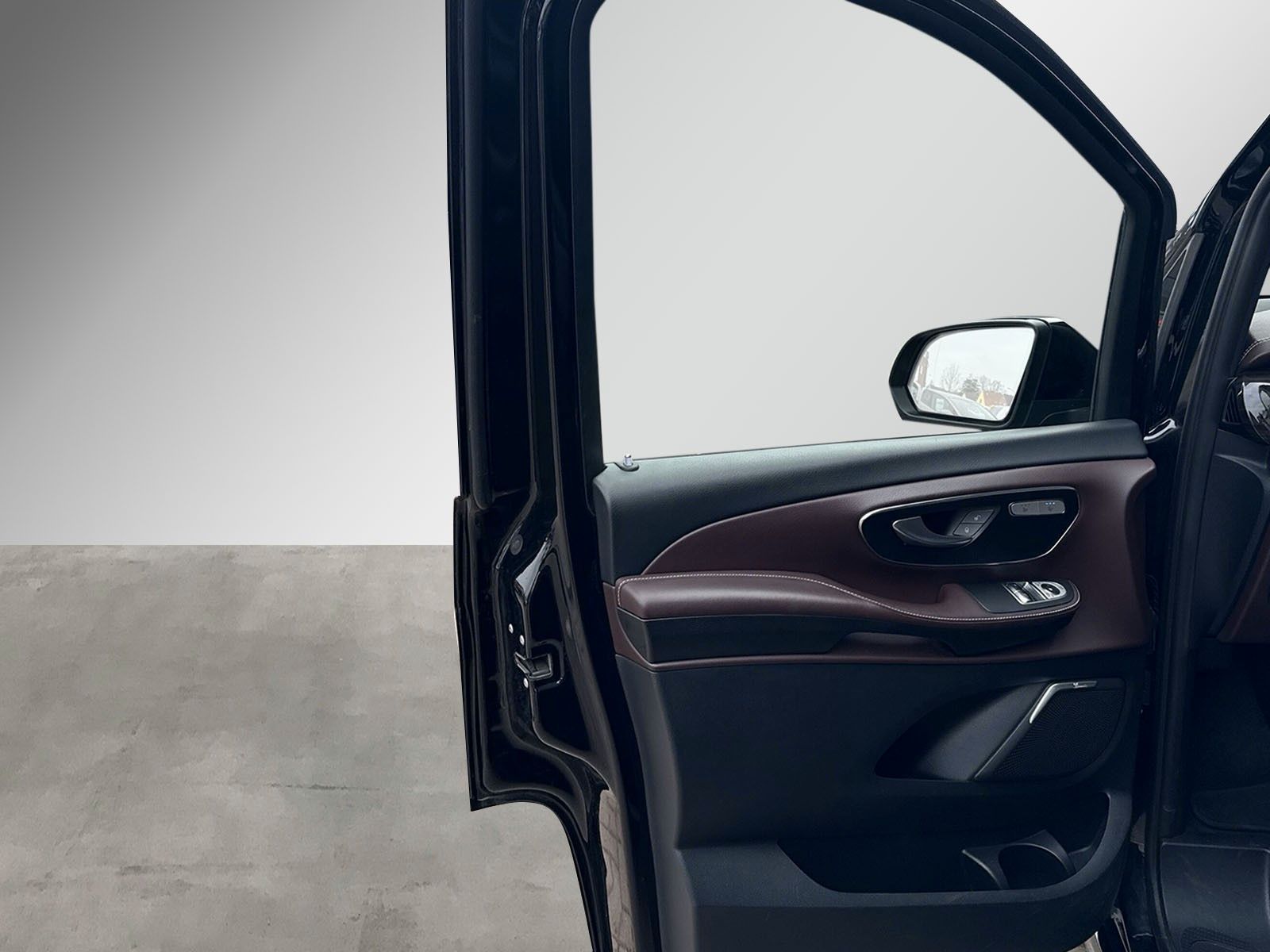 Fahrzeugabbildung Mercedes-Benz V 250 AMG-Line*StnHeiz*Pano*Leder*ACC*Burmaster*