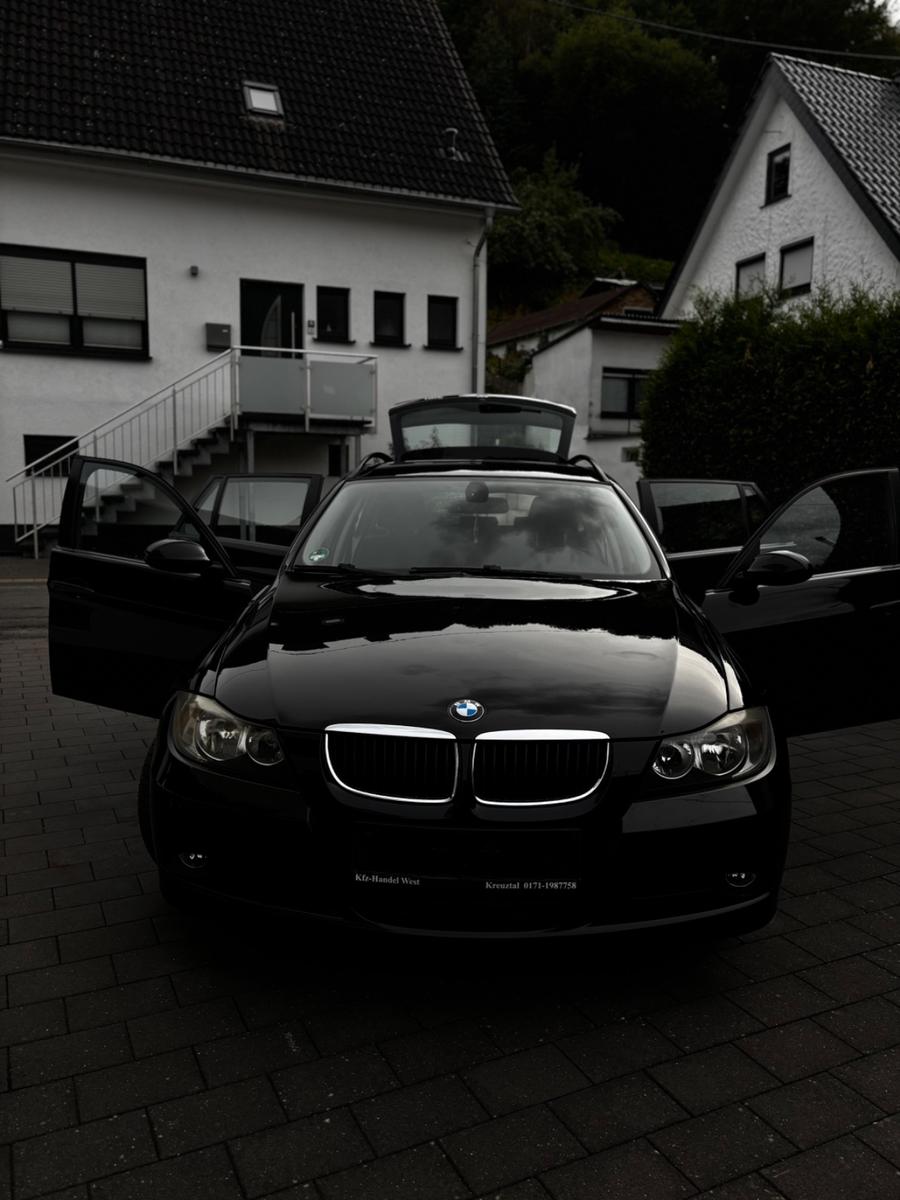 BMW 318 2008 — photo 14