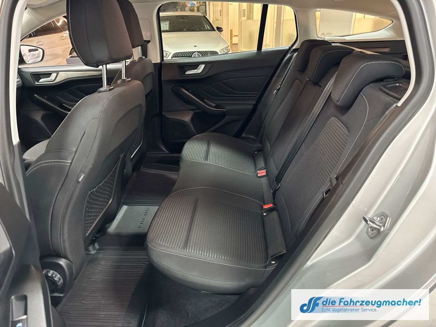 Fahrzeugabbildung Ford Focus Turnier Titanium Navi LED ACC El. Heckklap