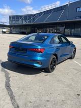 Audi A3 30 TFSI S tronic S line S line - Audi: Violett