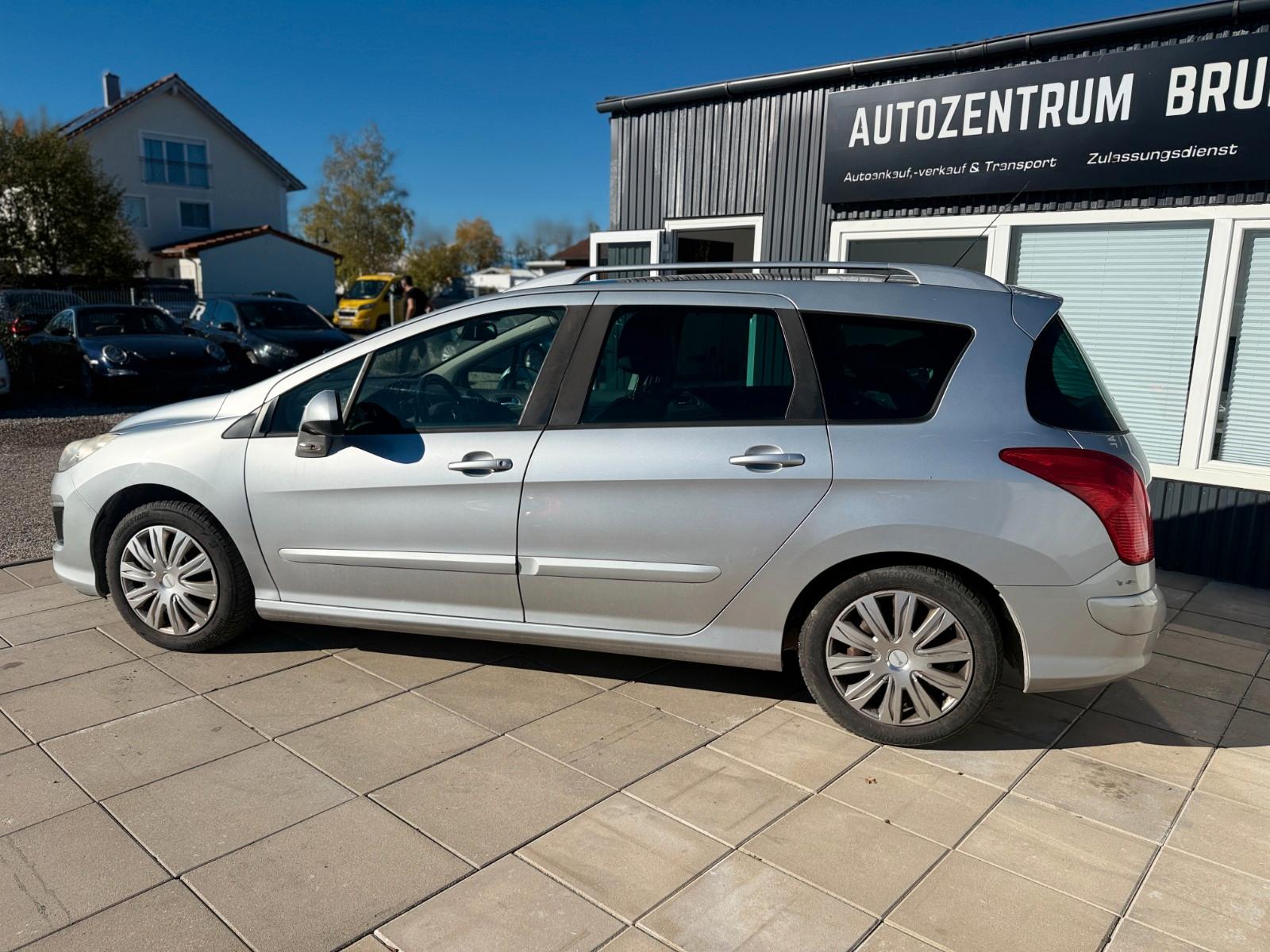 Peugeot 308 2012 — photo 9