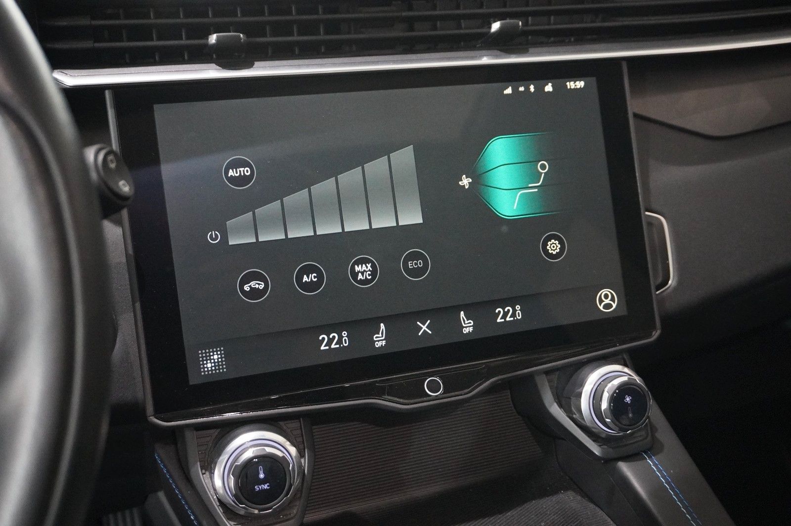 Fahrzeugabbildung Lynk&Co 01 1.5T HEV HYBRID NAVI/LED/SPORT/VIRT./PANO/DAB