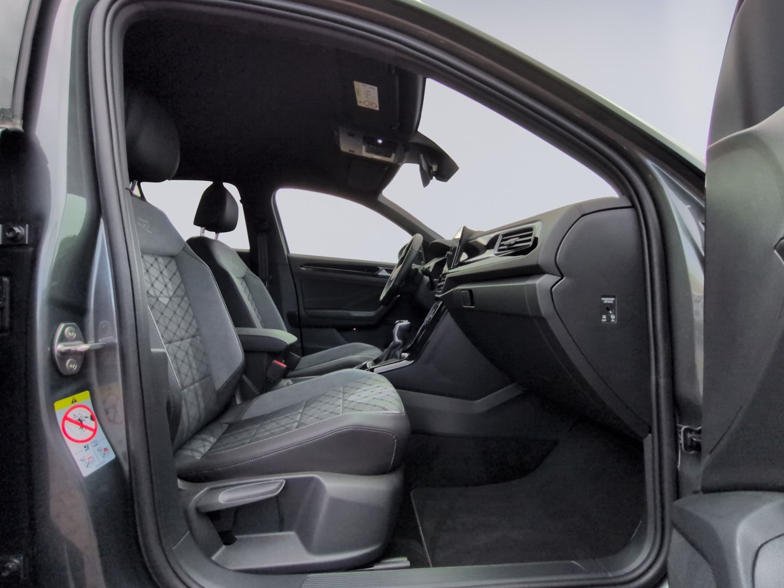 T-Roc R-Line 1.5 TSI DSG MATRIX+KAMERA+SHZ+