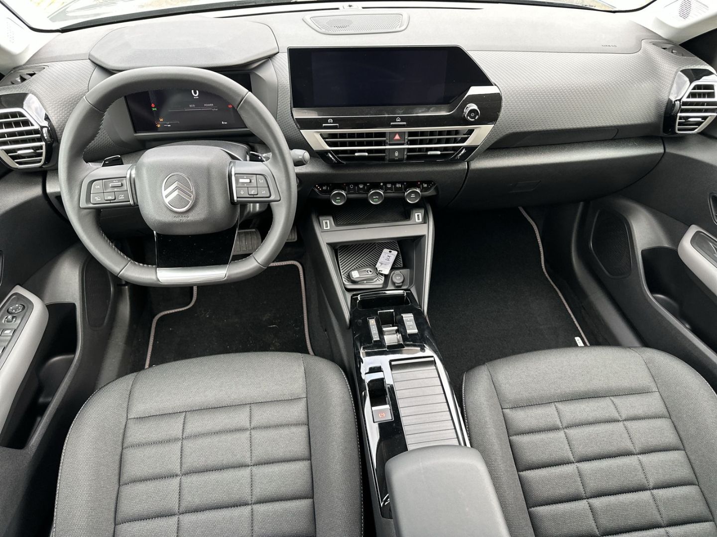 Fahrzeugabbildung Citroën C4 Collection Hybrid 145 Navi CarPlay