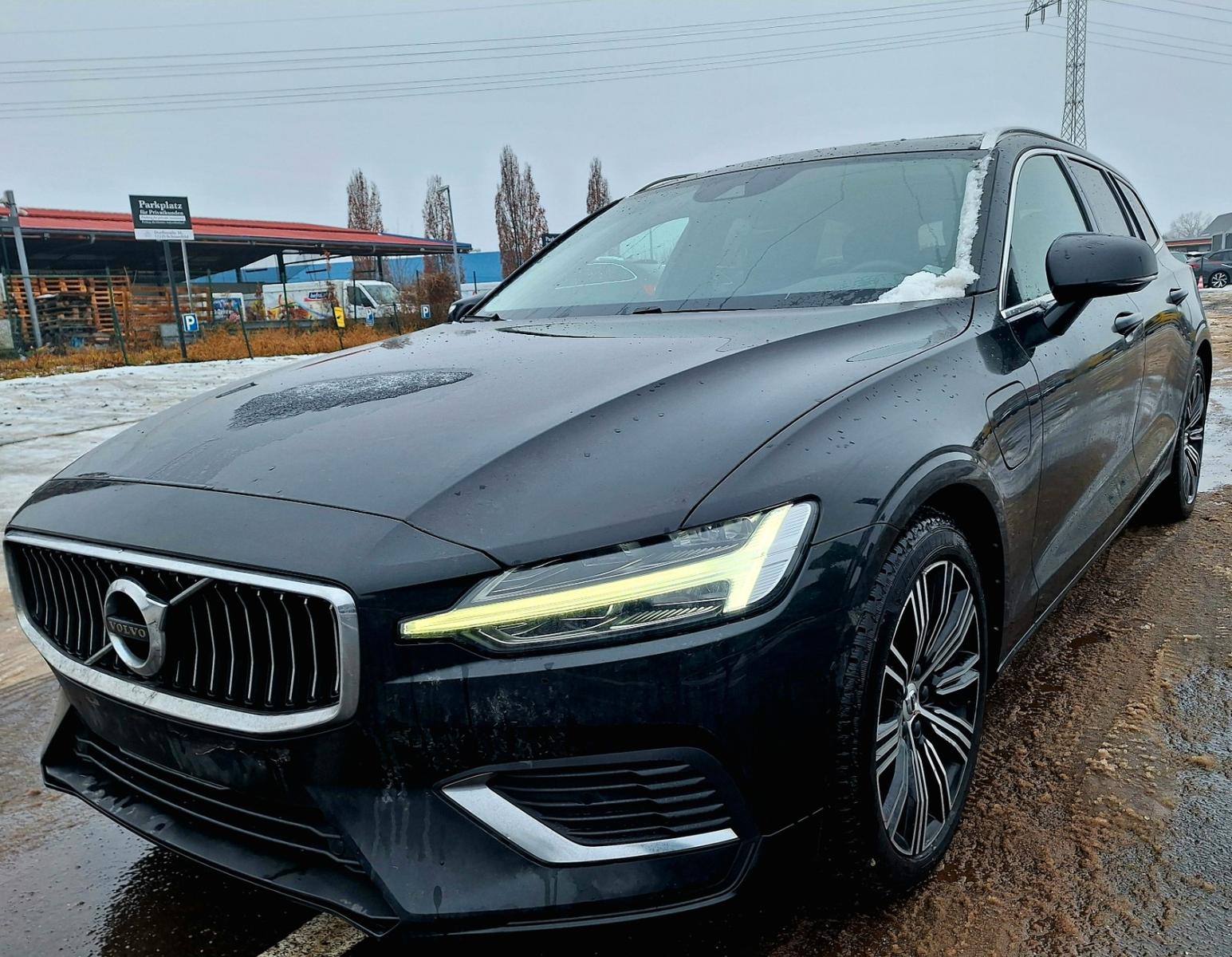 Volvo V60*T8*AWD*Inscription*Pano*Standheizung*Leder