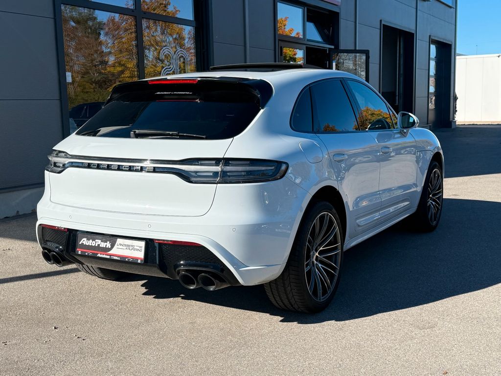 PORSCHE Macan 2023