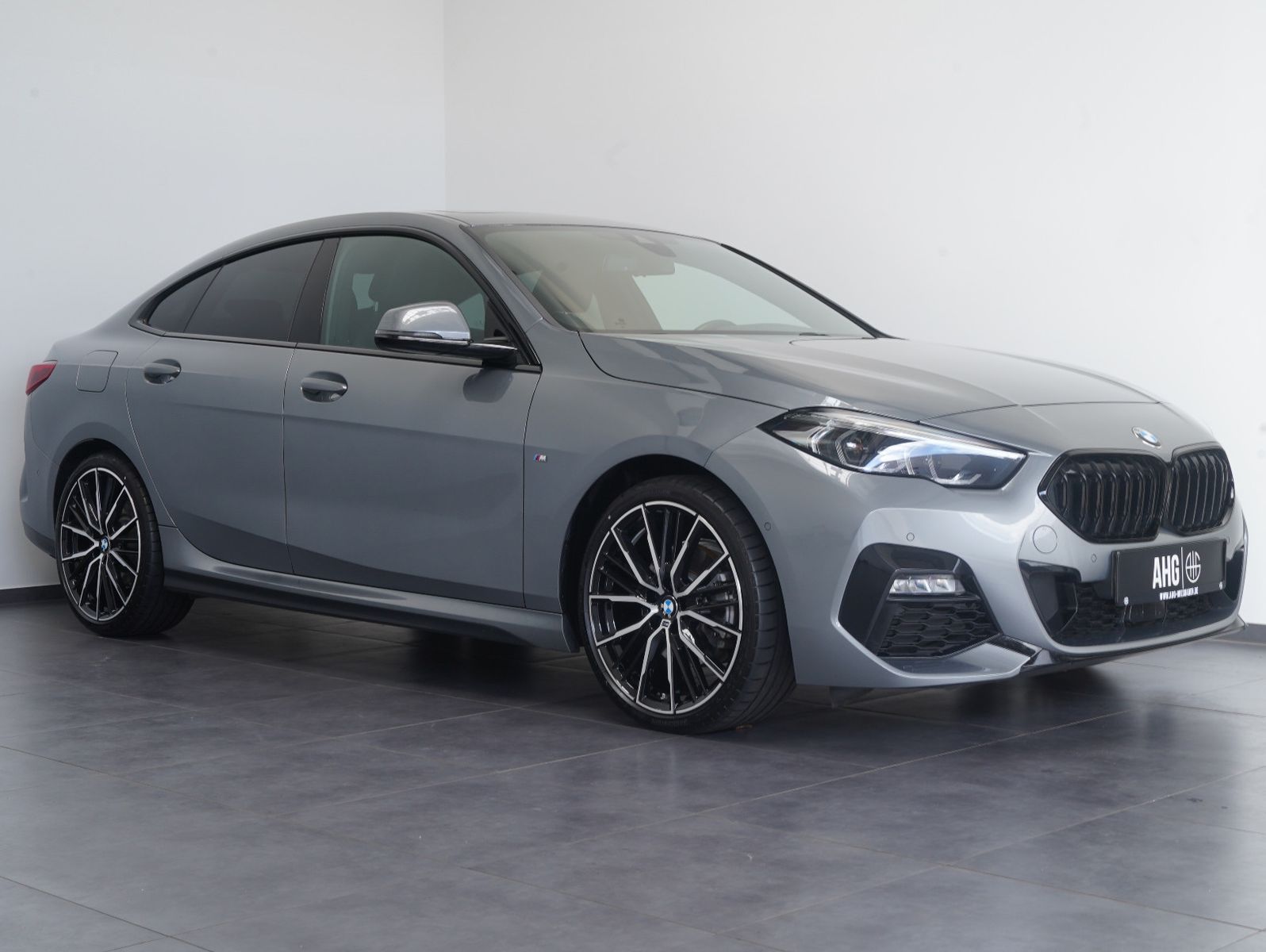 Fahrzeugabbildung BMW 218 i Gran Coupé M Sport PANORAMA