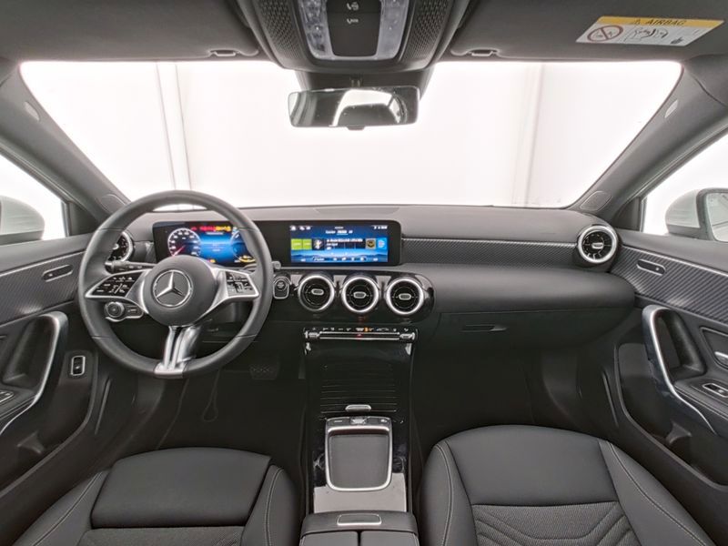 Fahrzeugabbildung Mercedes-Benz A 250 e Progressive LED+Kamera+11kW+WinterPaket