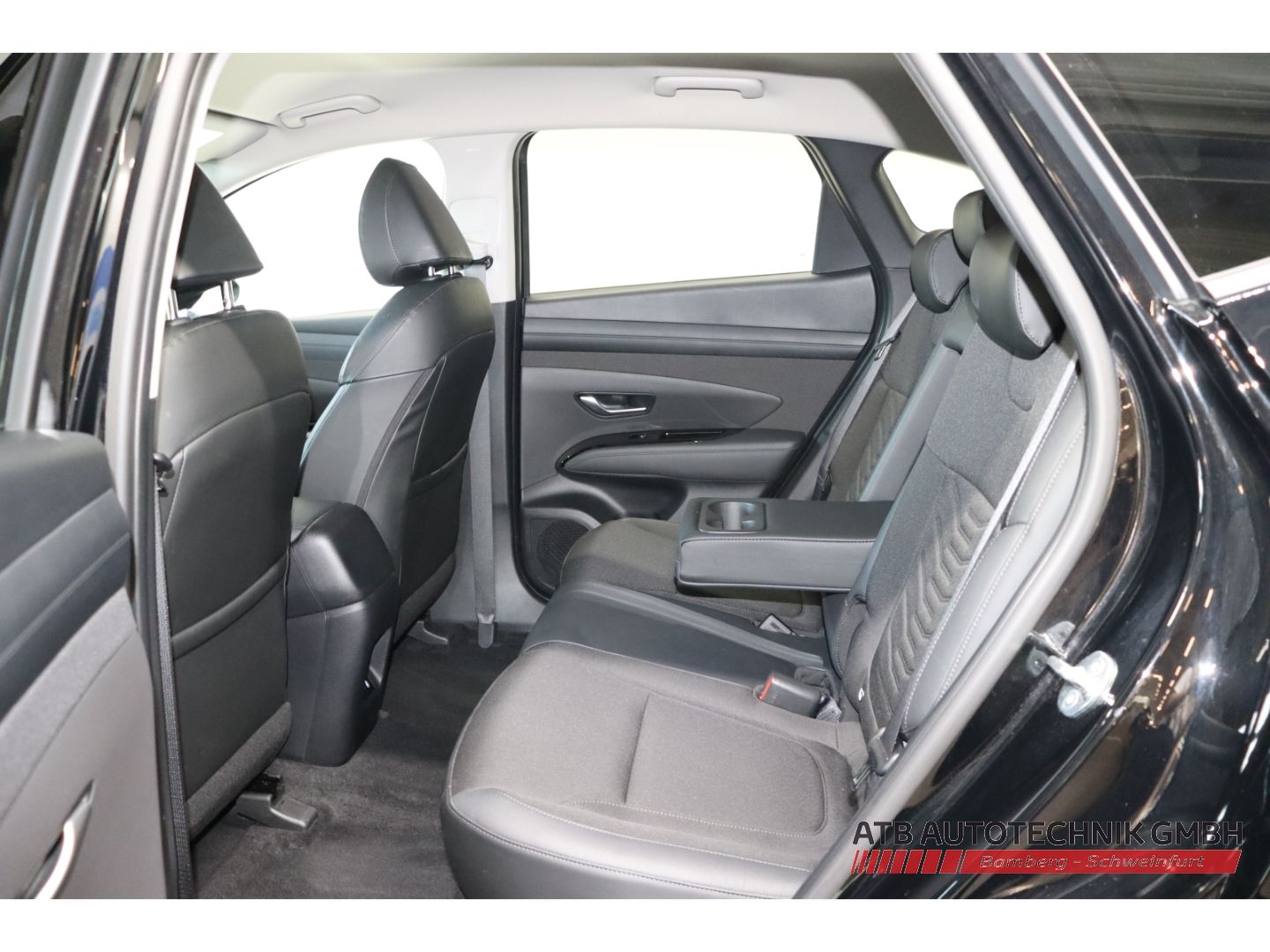 Fahrzeugabbildung Hyundai Tucson Trend 1.6 T-GDI PHEV 99,3% SOH 6-AT 4WD N