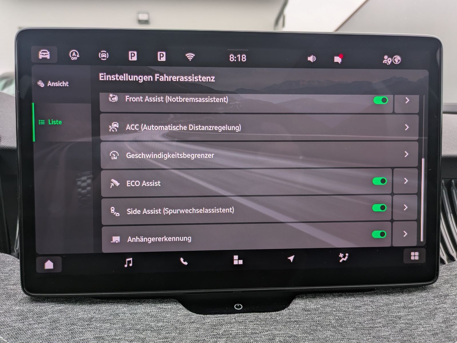 Fahrzeugabbildung SKODA Superb 2.0 TDI 4x4 Selection MATRIX*AHK*PANO*19"
