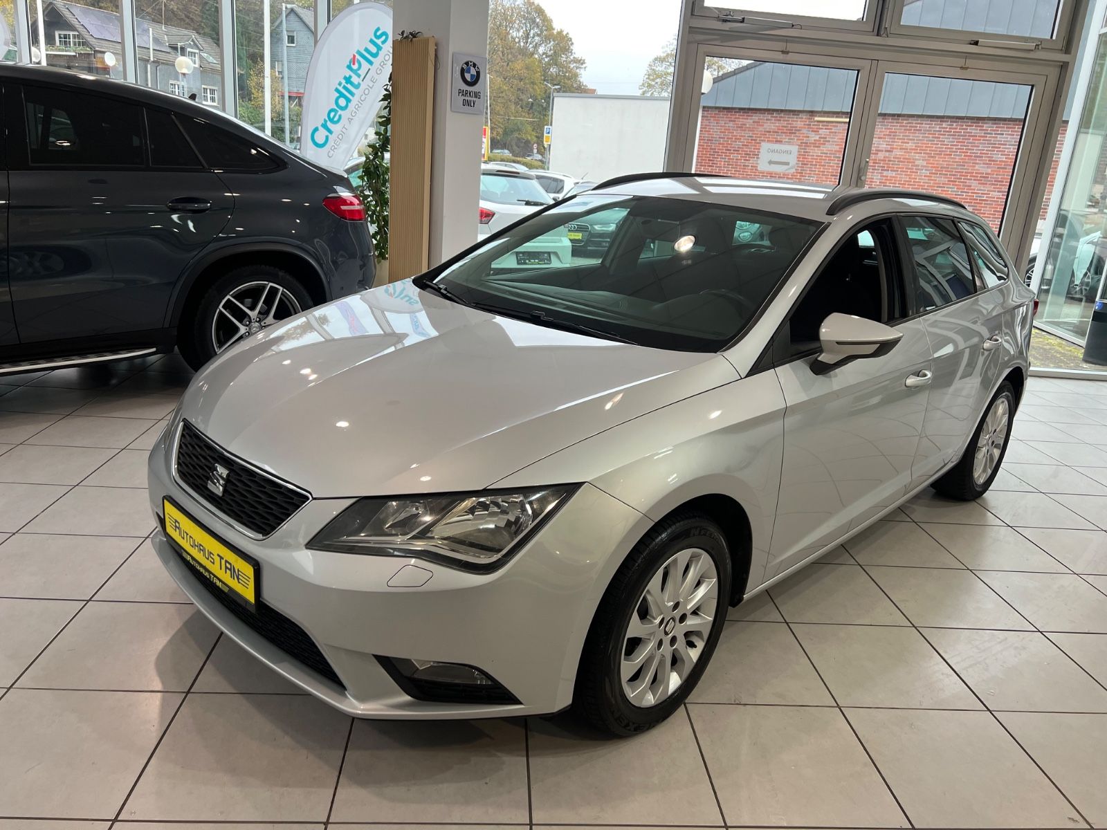 Fahrzeugabbildung SEAT Leon ST 1.6 TDI Style *NAVI*SITZHEIZUNG*