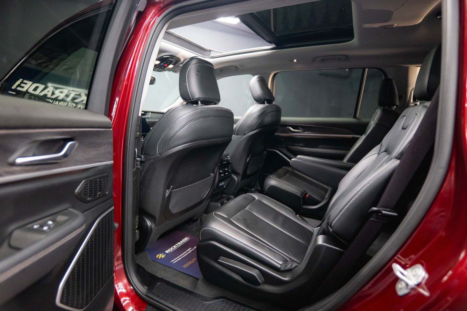 Fahrzeugabbildung Jeep Grand Cherokee 3.6 4x4 LIMITED L Modell 2022 19%