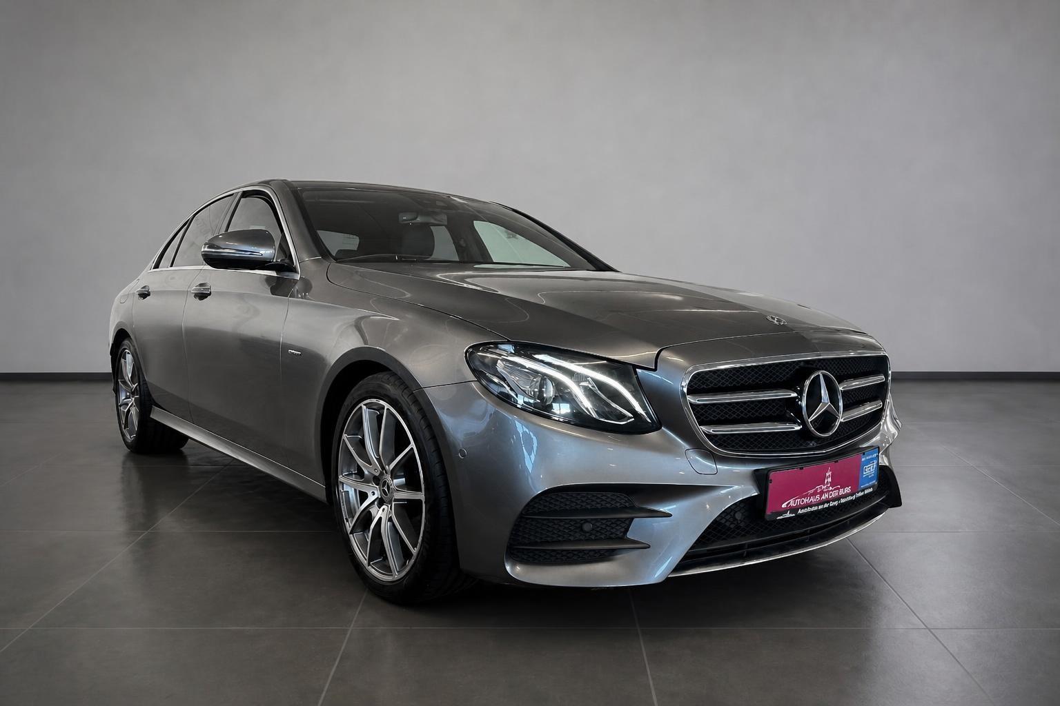 Mercedes-Benz E 200 AMG LINE . //Burmester//Widescreen//