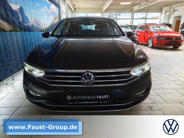 Volkswagen Passat Variant Elegance DSG Navi LED Matrix AHK