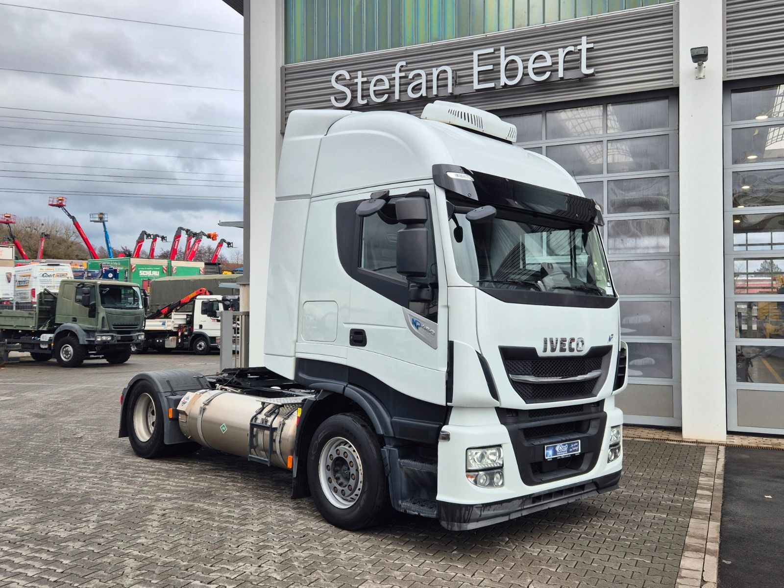 Fahrzeugabbildung Iveco Stralis AS440S46/P NP LNG Standklima Intarder