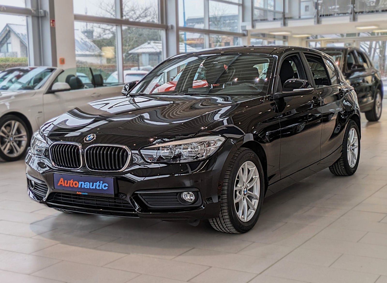 Fahrzeugabbildung BMW 116d 5 Trg KLIMAAUT NAVI SITZHZG PDC 1.HAND ALU