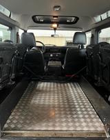 Land Rover Defender Tomb Raider - - Land Rover Defender aus 2001