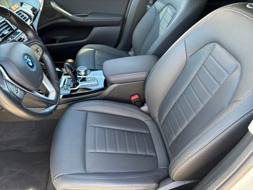 BMW iX3 DAB LED WLAN RFK Parkassistent el. Sitze