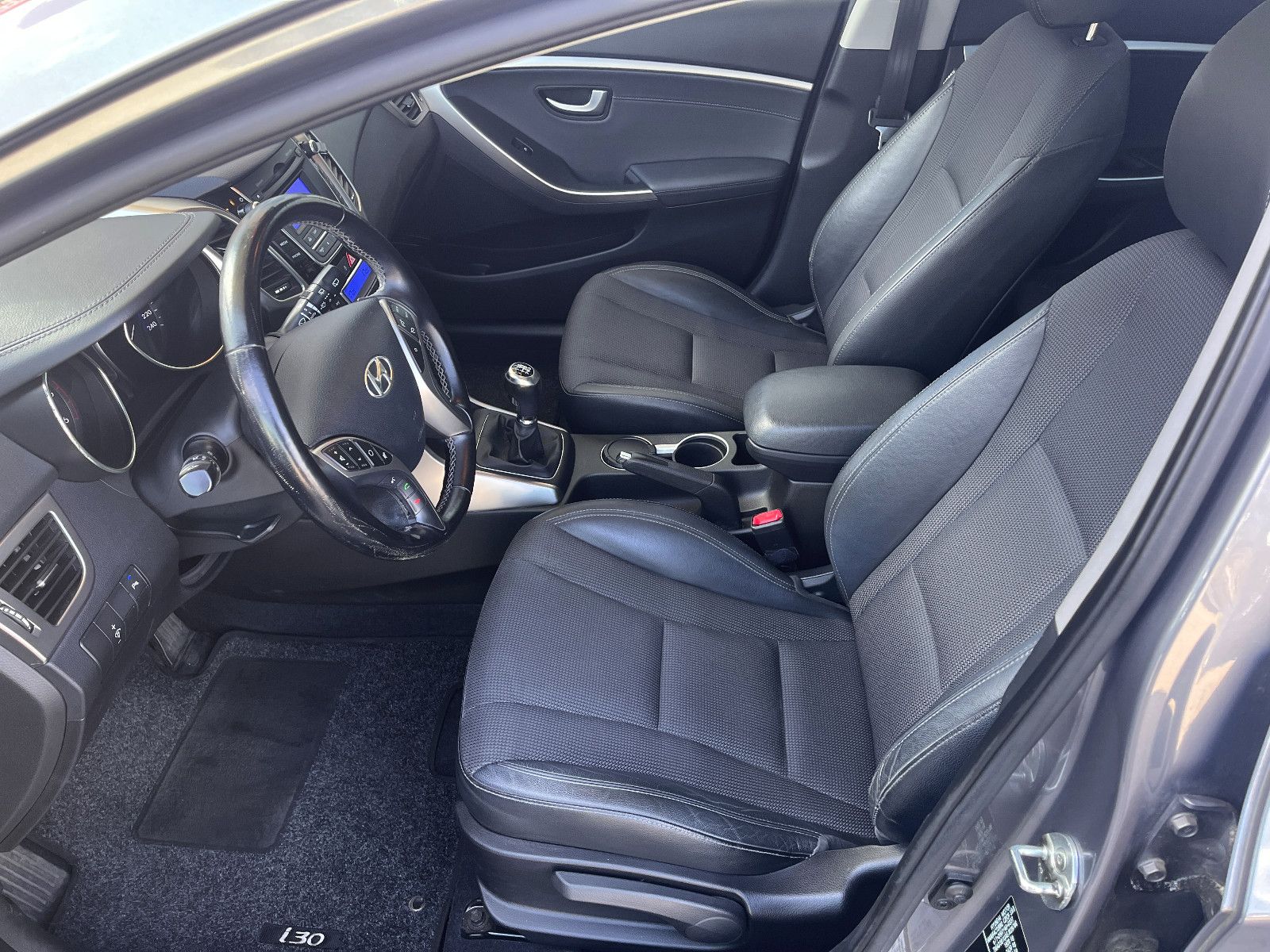 Fahrzeugabbildung Hyundai i30 cw Style S/D , Standheizung, AHK
