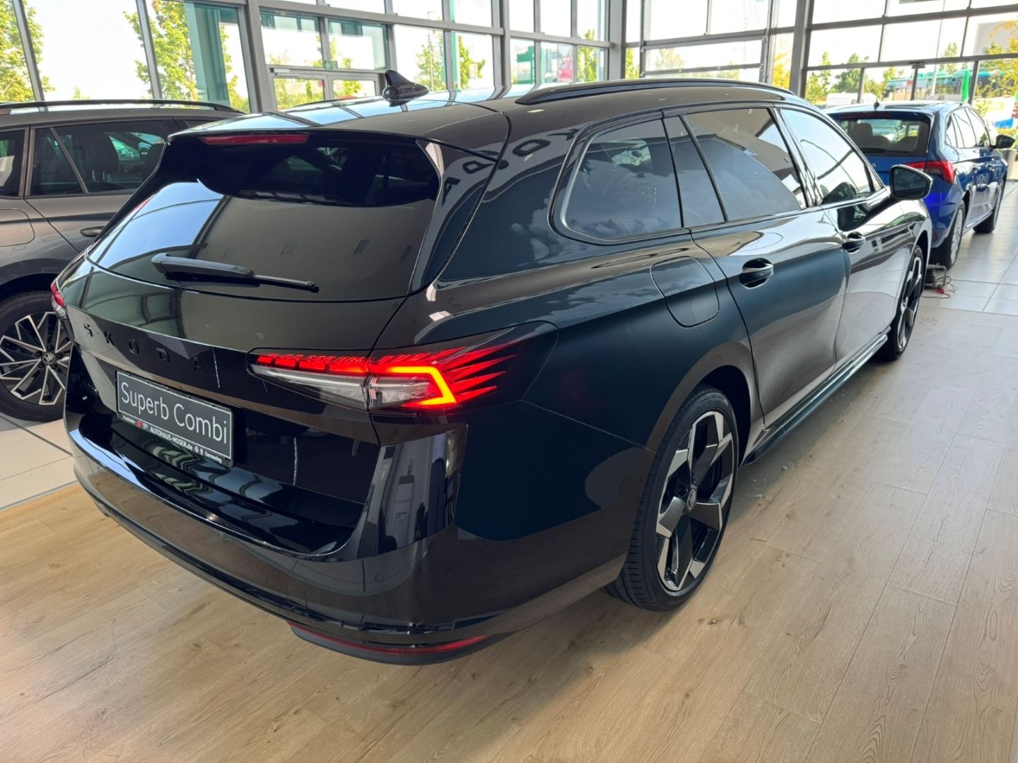 Superb Combi Sportline 2,0TSI *Assist*MTRX*Navi!