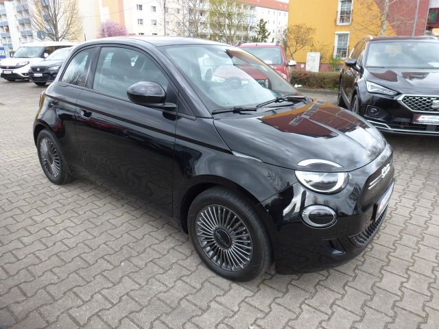 Fahrzeugabbildung Fiat 500e Icon 42 kWh + DAB + Navi