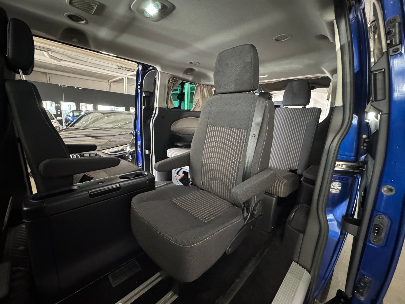 Fahrzeugabbildung Westfalia WESTFALIA BUSINESS EDITION EUROLINE FORD 7SITZER