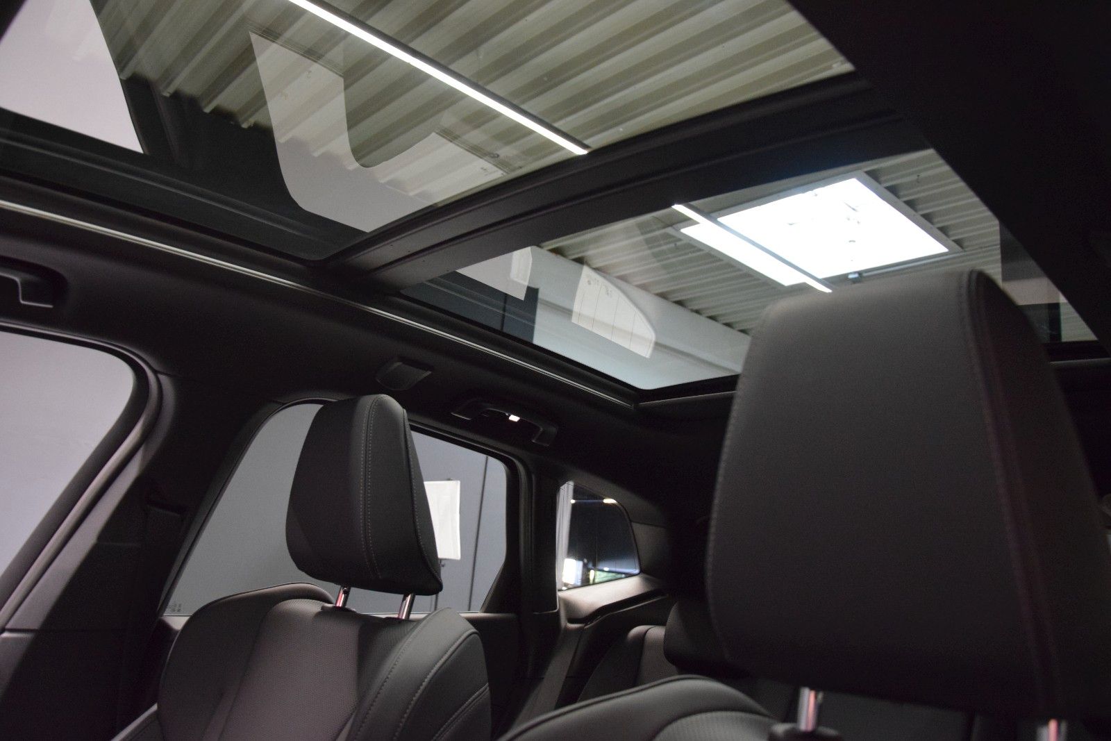 Fahrzeugabbildung BMW 218 i Active Tourer M Sport HuD Leder Pano AHK