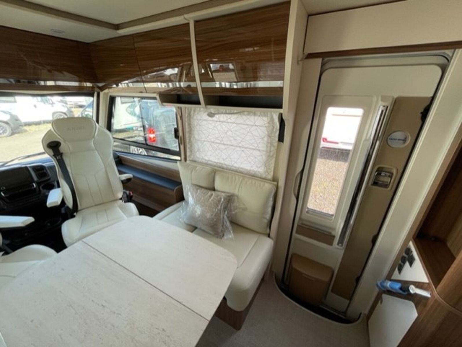 Fahrzeugabbildung Eura Mobil Integra 760 QF Automatik, Leder, LuminaryPlus