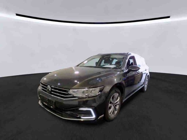 Passat Variant GTE 1.4 TSI DSG +NAVI+KAMERA+ACC+