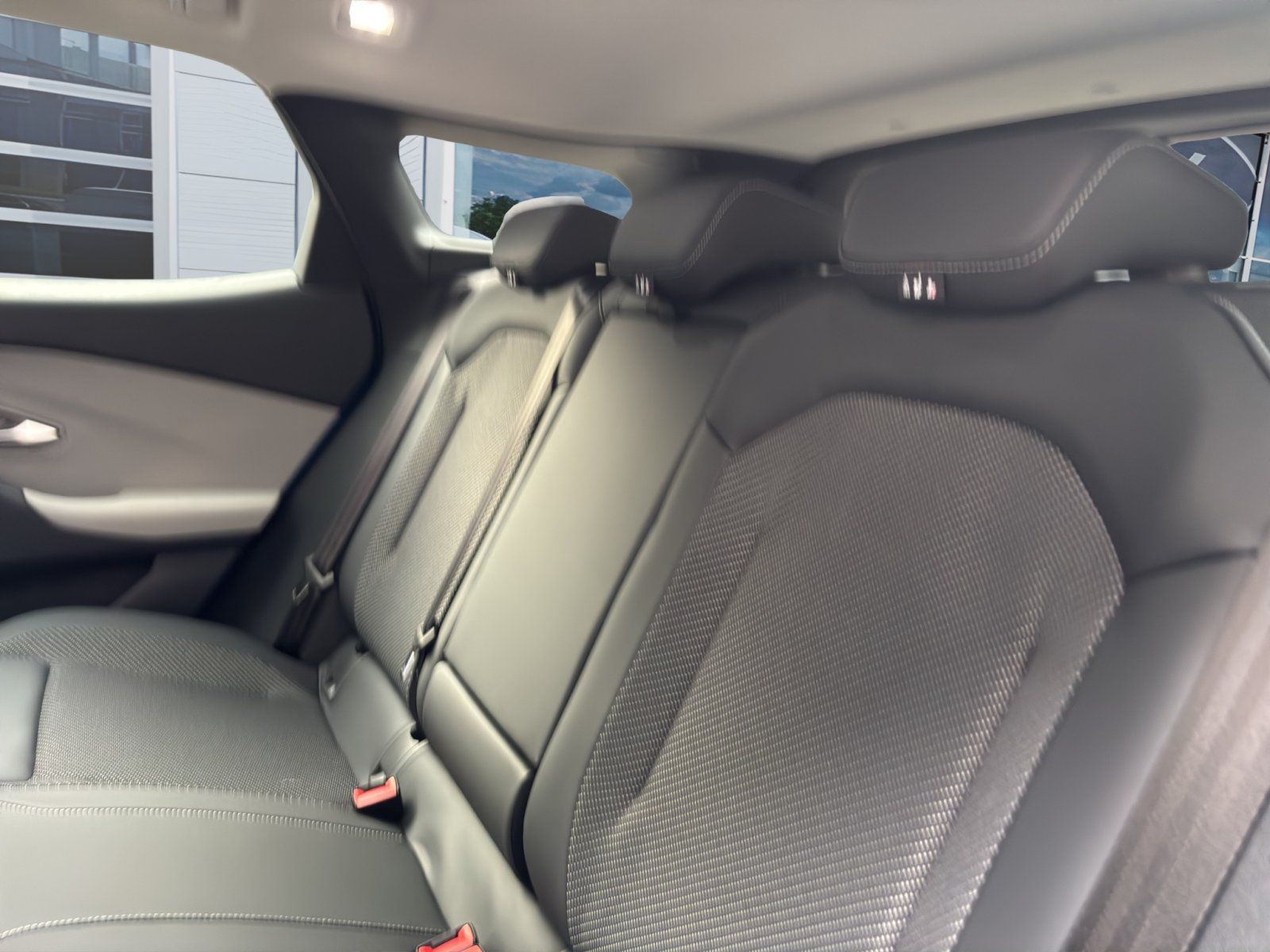 Fahrzeugabbildung Ford Explorer RWD