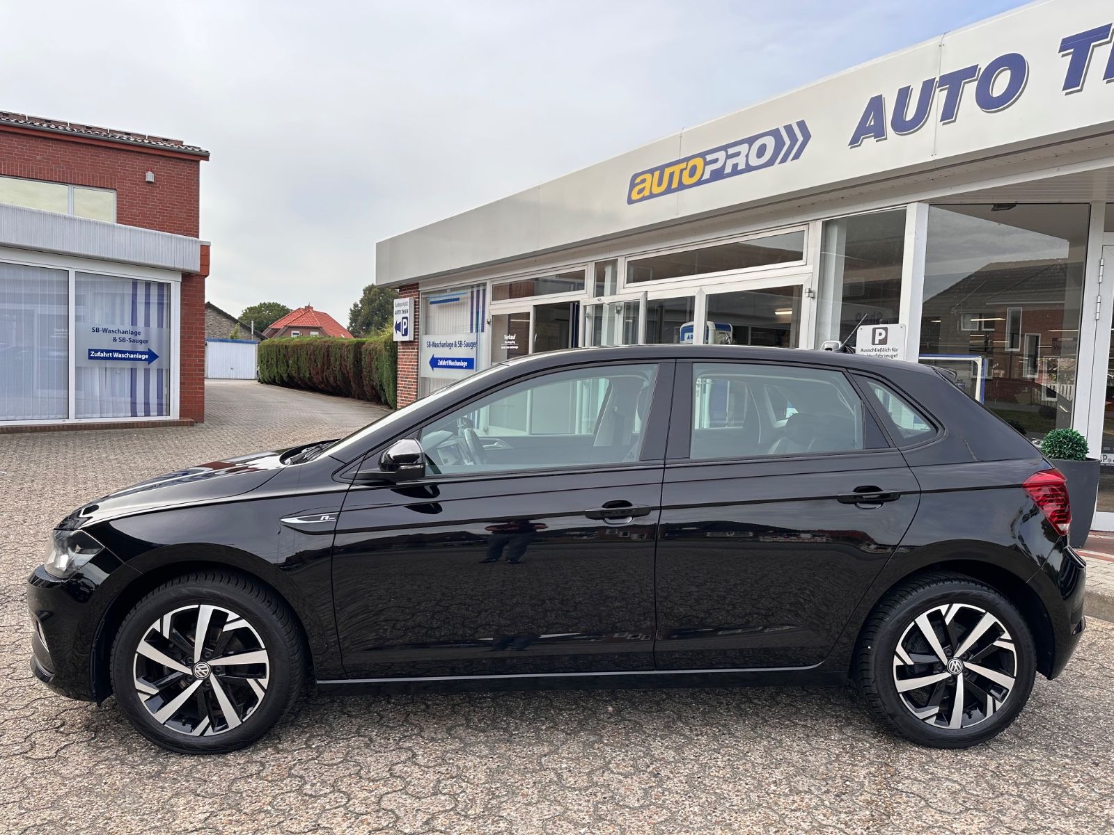 Fahrzeugabbildung Volkswagen Polo 1.0 TSI Comfortline APP/SHZG/GJR/PDC