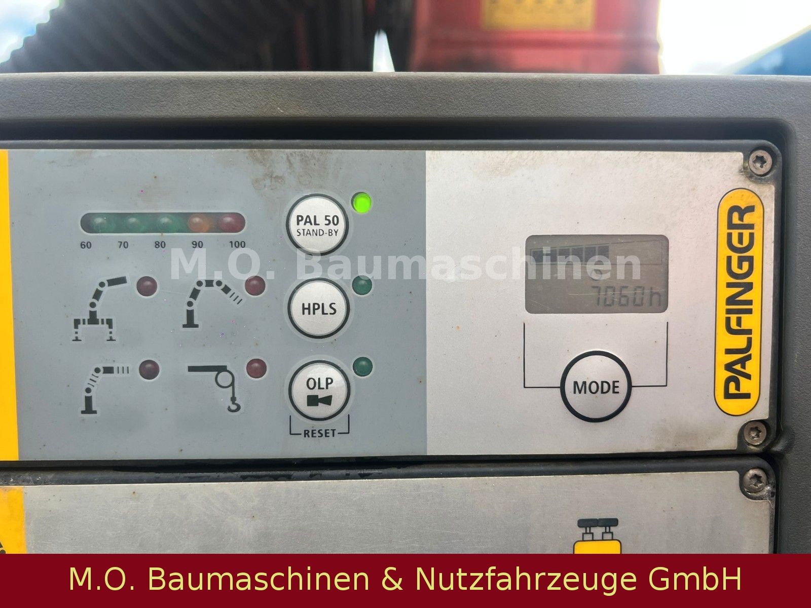Fahrzeugabbildung Mercedes-Benz Arocs 2158 / Palfinger PK 14002