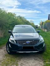Volvo XC60 D4 Summum, Automatik, Vollleder - Volvo XC60 von privat
