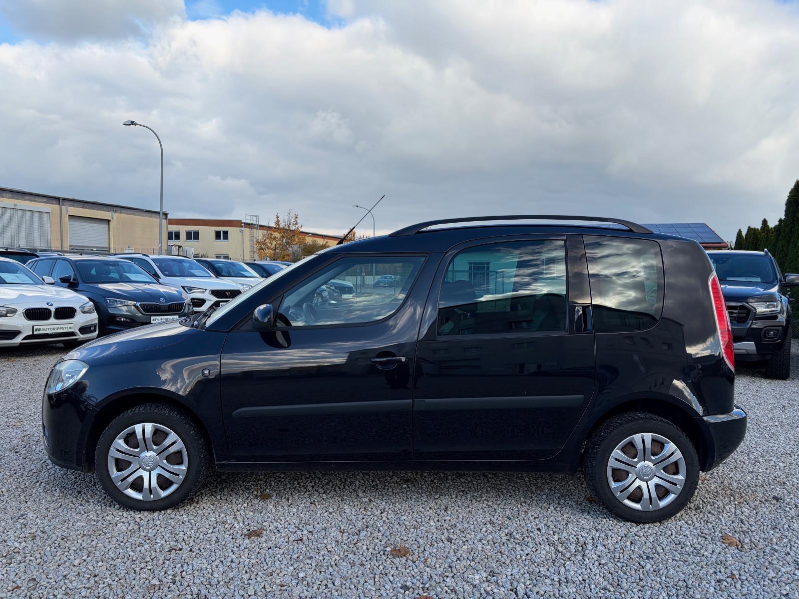 Skoda Roomster 2009 — rear view