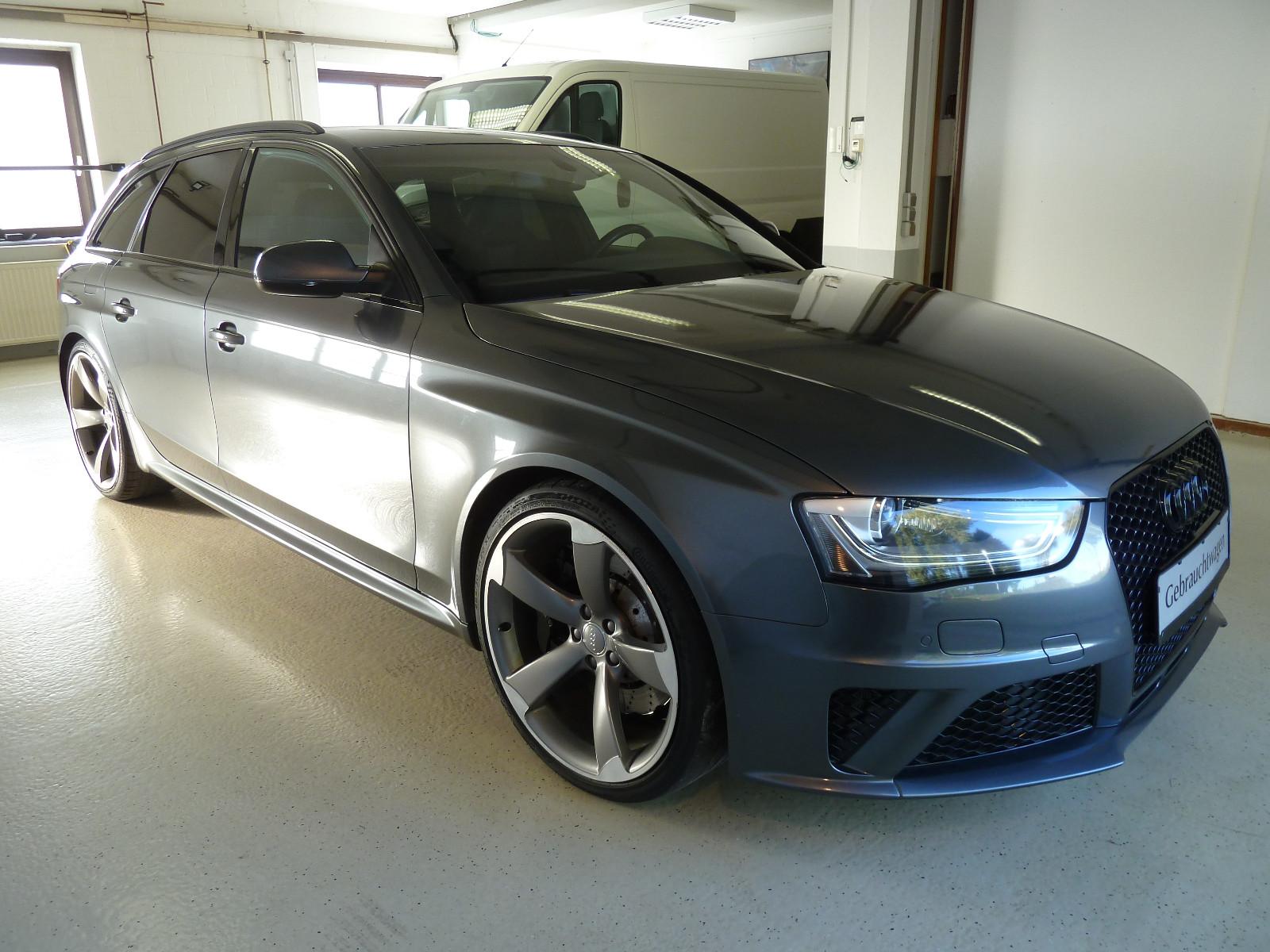 Audi RS4 Avant 4.2 FSI V8 450 ch quattro • S tronic • Bang & Olufsen • Carbone • Caméra • 20"