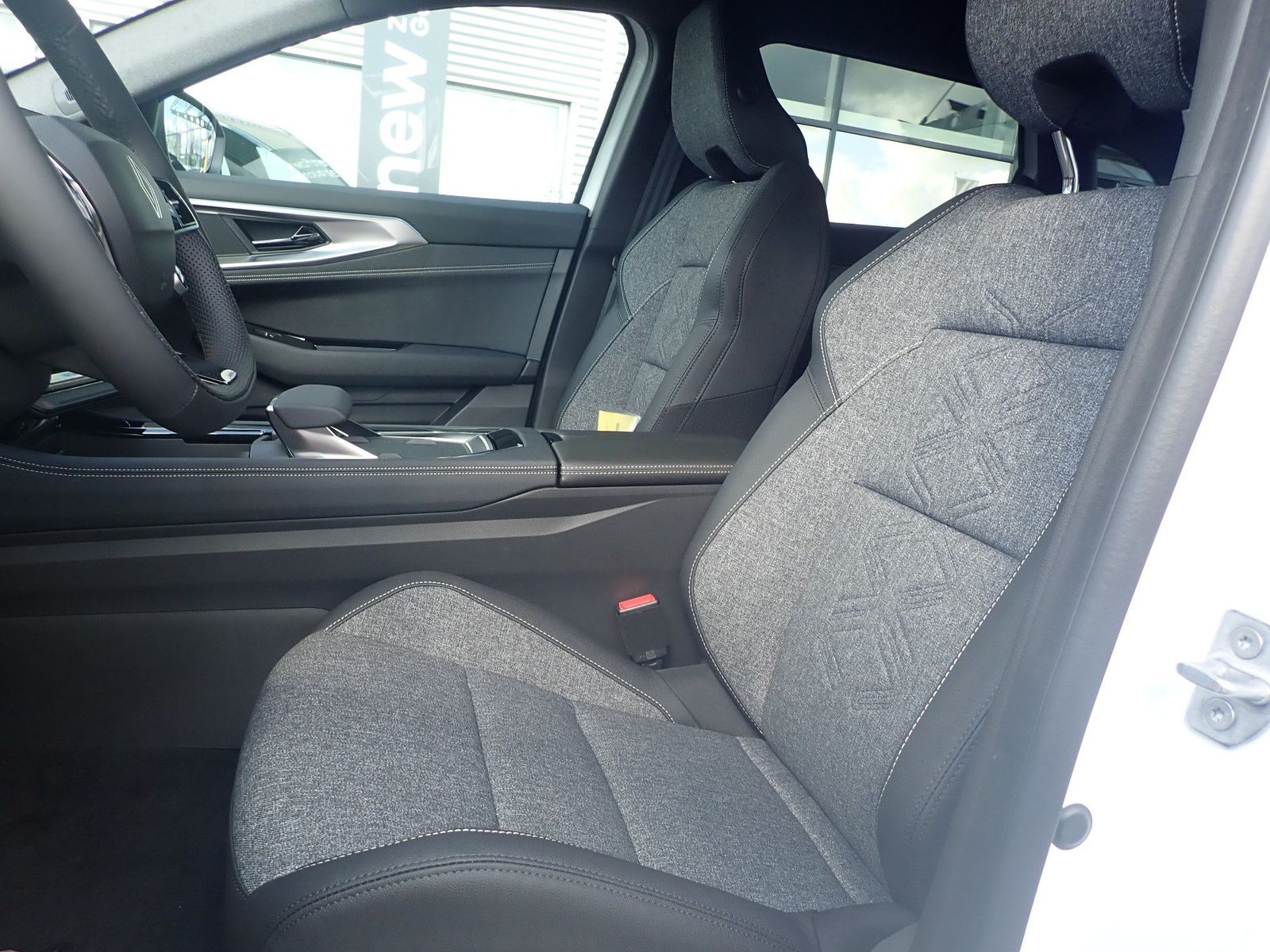 Fahrzeugabbildung Renault Austral Techno Full Hybrid E-Tech 200