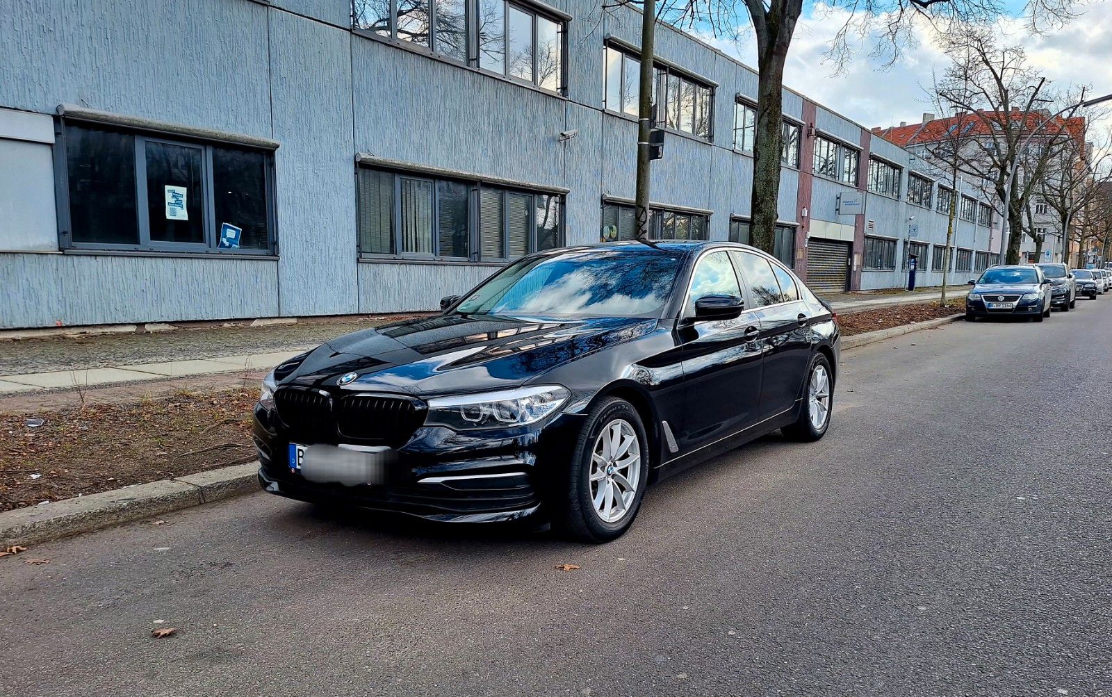 BMW 520i A -G30 Limousine Topzustand Scheckheft 