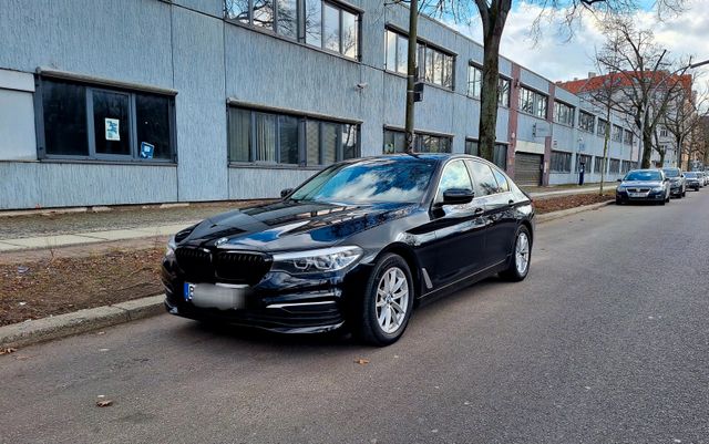BMW 520i A -G30 Limousine Topzustand Scheckheft 