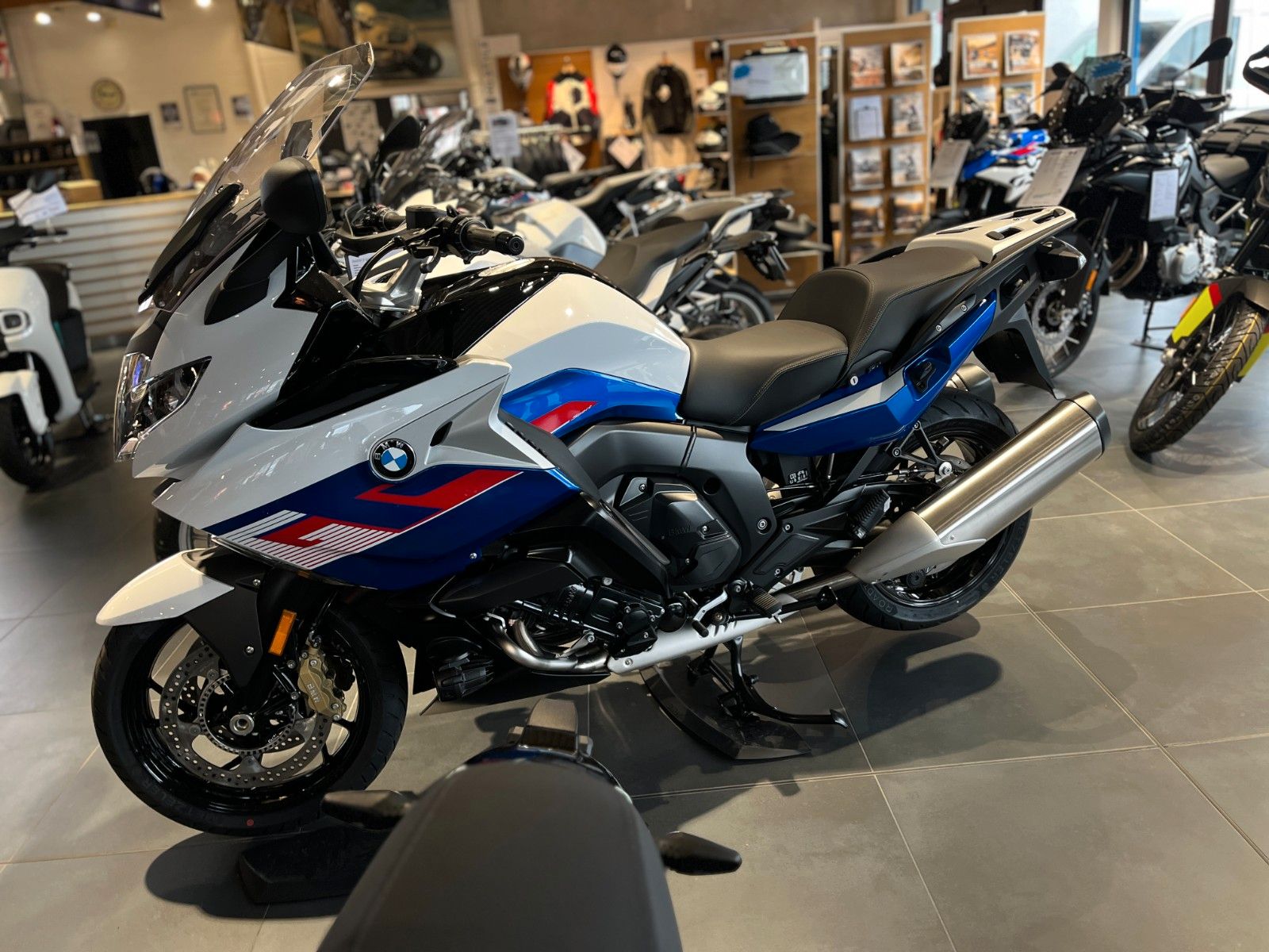 Fahrzeugabbildung BMW K1600GT Style Sport SOFORT VERFÜGBAR!