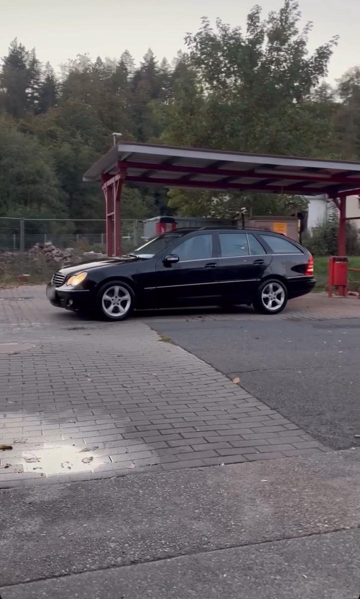 Mercedes-Benz 220, 2004