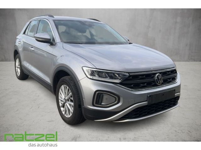 Fahrzeugabbildung Volkswagen T-Roc 1.5 TSI DSG Life LED ACC App Connect Digit
